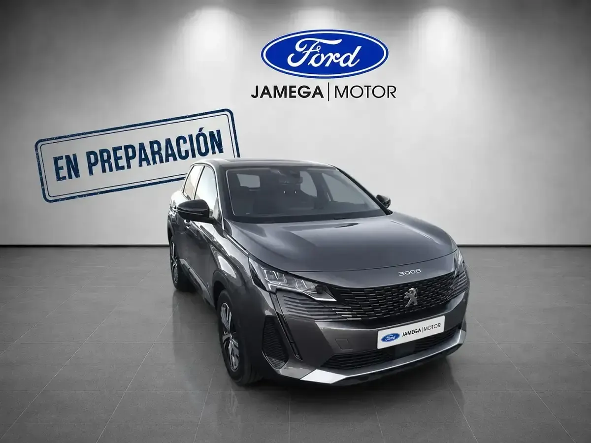 Usado Peugeot 3008 Allure 225 CV (165 kW) 2022 Gris / plata SUV
