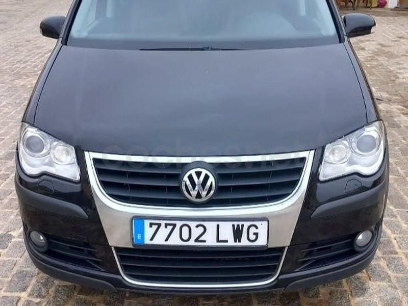 Usado VW Touran Highline 140 CV (102 kW) 2007 Negro Monovolumen