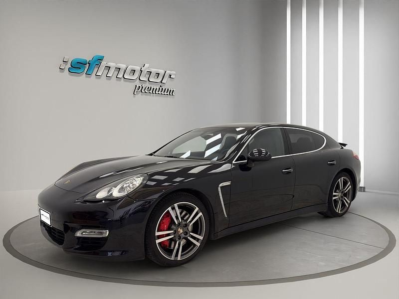 Usado Porsche Panamera Turbo 500 CV (367 kW) 2010 Negro metalizado Berlina