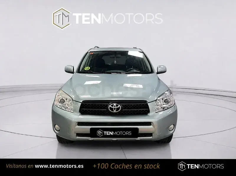 Usado Toyota RAV4 Luna 136 CV (100 kW) 2006 Gris / plata SUV