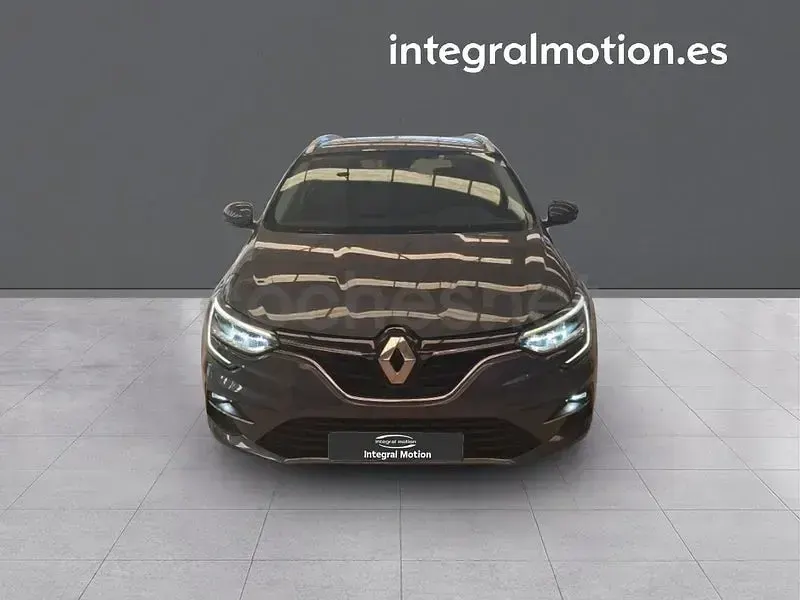 Usado Renault Mégane GrandTour Zen 115 CV (84 kW) 2022 Gris / plata Familiar