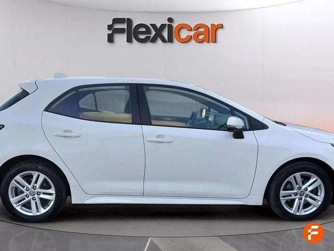 Usado Toyota Corolla Active 122 CV (89 kW) 2022 Blanco Berlina