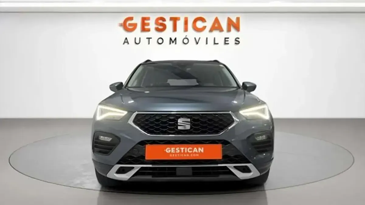 Usado Seat Ateca Style 150 CV (110 kW) 2022 Gris SUV