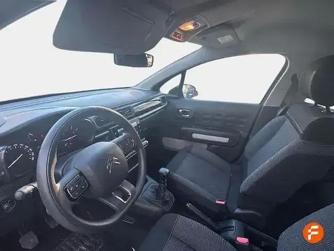 Usado Citroën C3 102 CV (75 kW) 2024 Gris Utilitario