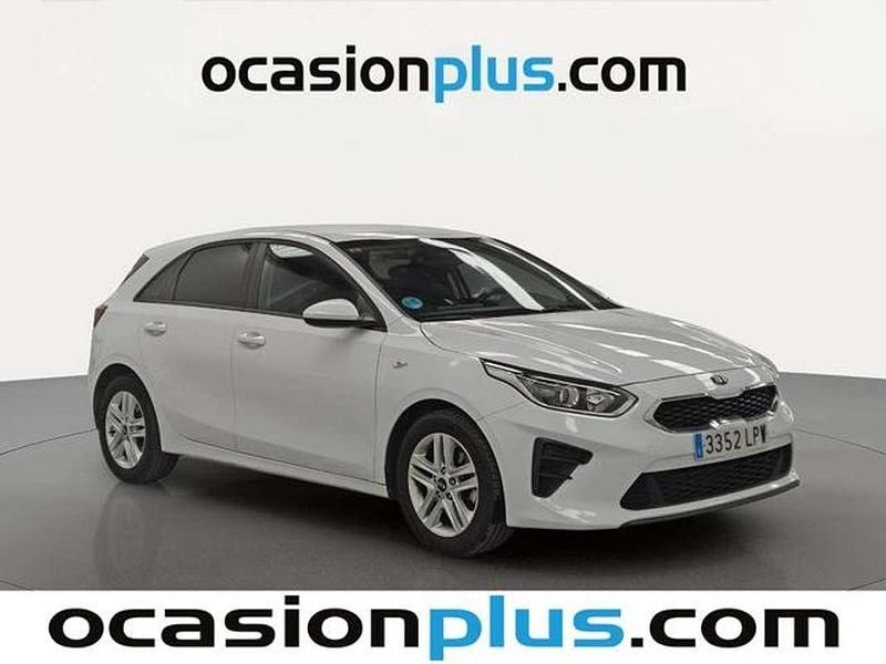 Usado Kia Ceed 101 CV (74 kW) 2021 Blanco Utilitario