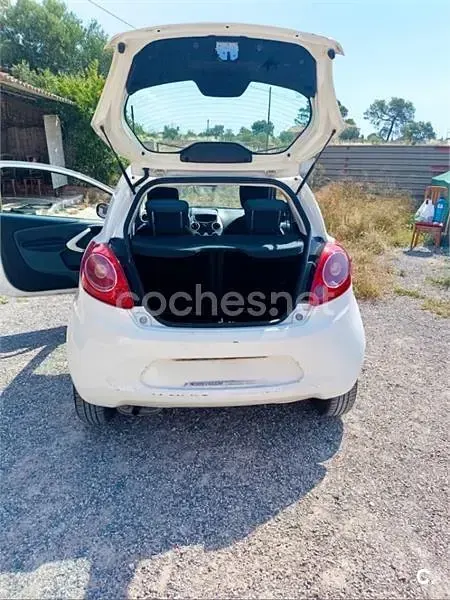 Usado Ford Ka 69 CV (50 kW) 2012 Blanco Utilitario