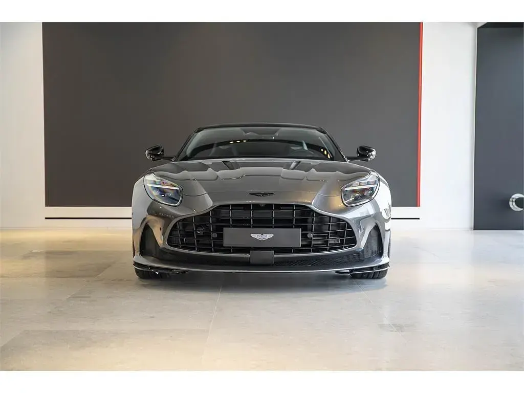 Nuevo Aston Martin DB12 680 CV (500 kW) 2026 Magnetic silver