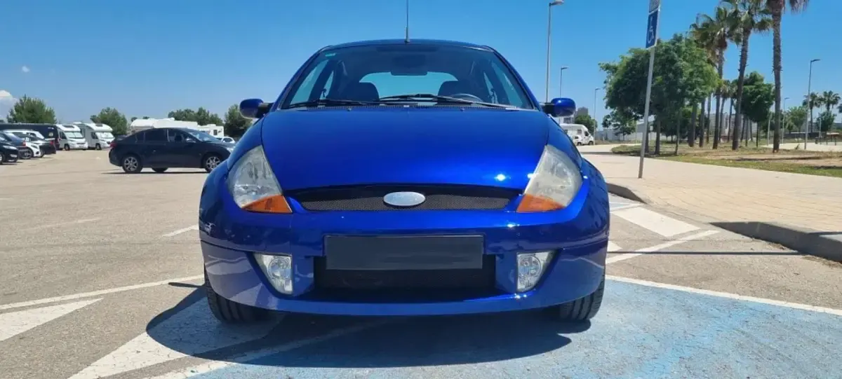 Usado Ford Ka Sport 95 CV (69 kW) 2003 Azul Utilitario