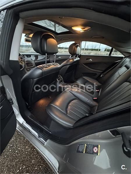 Usado Mercedes CLS320 224 CV (164 kW) 2005 Gris / plata Berlina