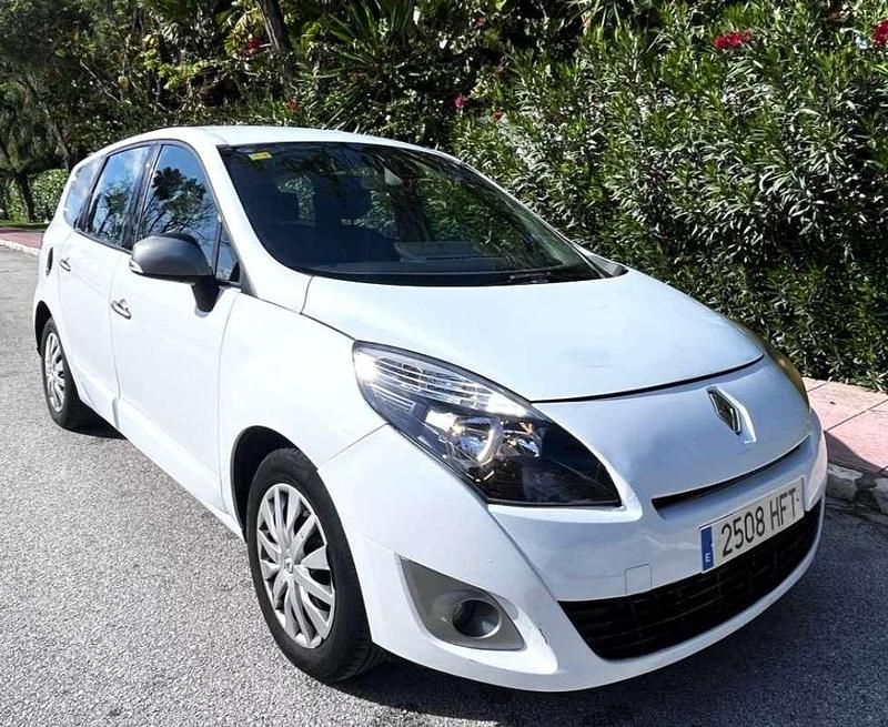 Blanco Usado 2011 Renault Scénic III Dynamique Monovolumen | 4490 € (Buen precio) - Imagen 1/4