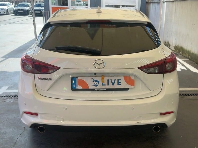 Usado Mazda 3 Edition 150 CV (110 kW) 2018 Blanco Berlina
