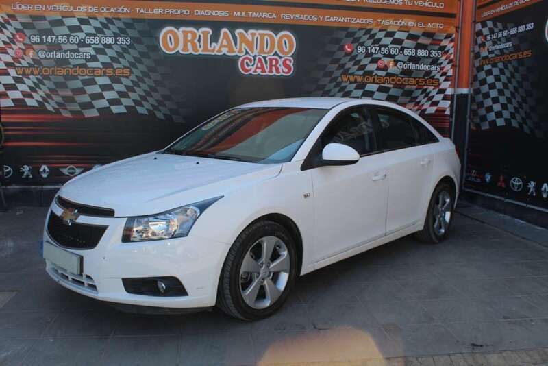 Blanco Usado 2010 Chevrolet Cruze LS Utilitario | 5400 € (Precio justo) - Imagen 1/4