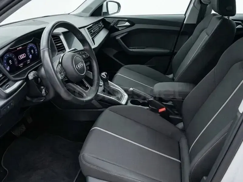 Usado Audi A1 Sportback Advanced Plus 110 CV (80 kW) 2021 Azul Utilitario