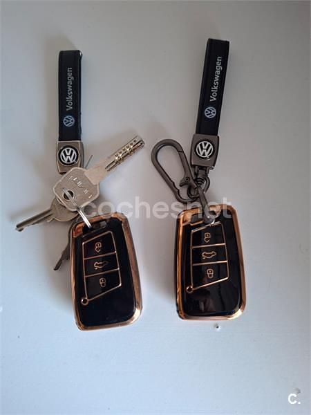 Gris / plata Usado 2015 VW Passat Edition Familiar | 13.200 € (Precio justo) - Imagen 1/4