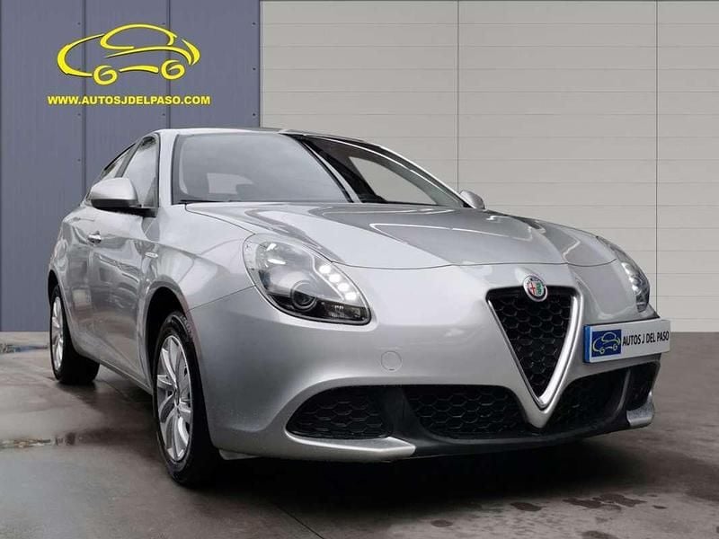 Usado Alfa Romeo Giulietta 120 CV (88 kW) 2021 Plateado Utilitario