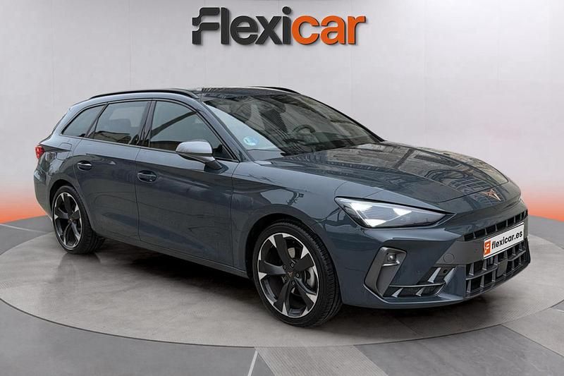 Usado Cupra Leon 150 CV (110 kW) 2025 Gris Familiar