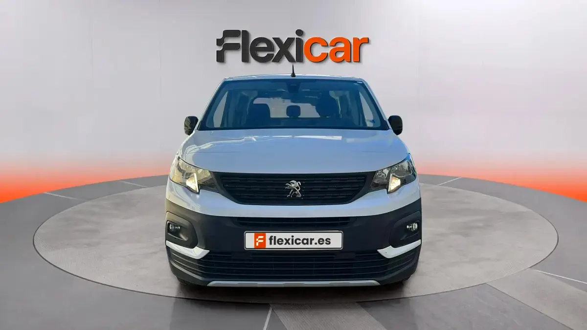 Usado Peugeot Rifter Active 102 CV (75 kW) 2023 Blanco Monovolumen