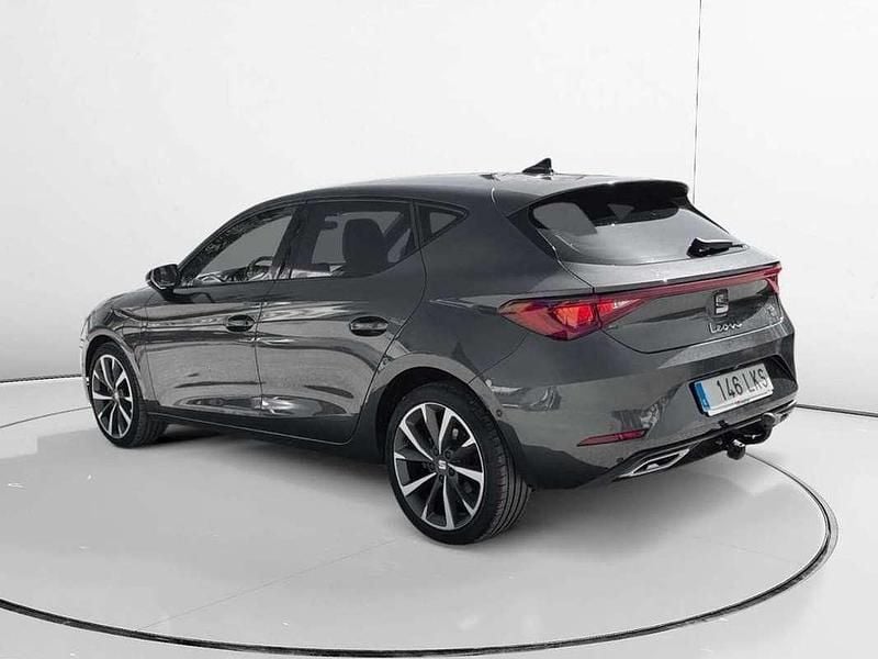 Käytetty Seat Leon FR 204 HP (150 kW) 2020 Harmaa Viistoperä