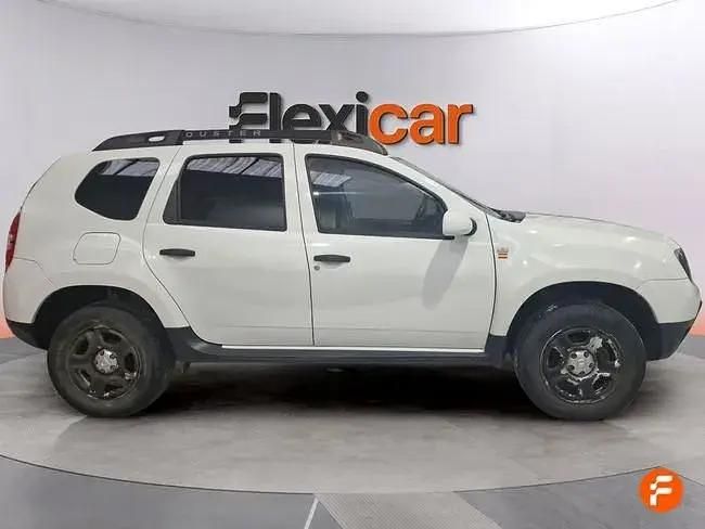 Usado Dacia Duster Ambiance 125 HP (91 kW) 2017 Branco SUV