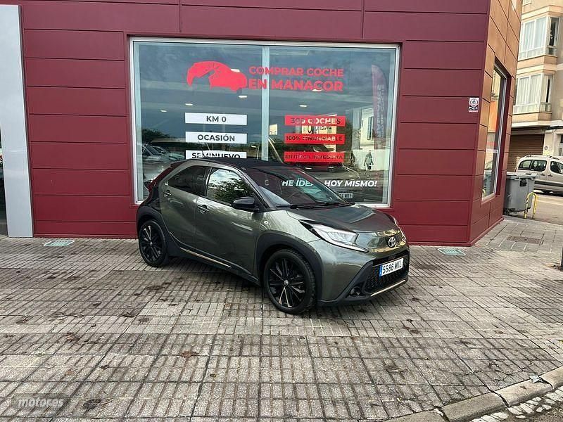 Verde Usado 2023 Toyota Aygo Utilitario | 16.450 € (Caro) - Imagen 1/4