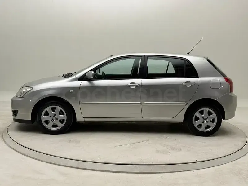 Usado Toyota Corolla Luna 90 CV (66 kW) 2006 Gris / plata Berlina
