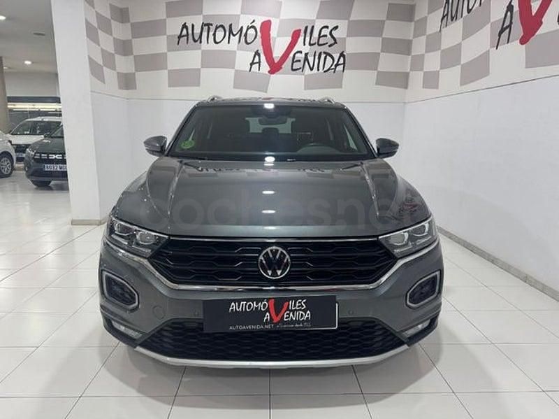 Usado VW T-Roc Sportline 150 CV (110 kW) 2022 Gris / plata SUV