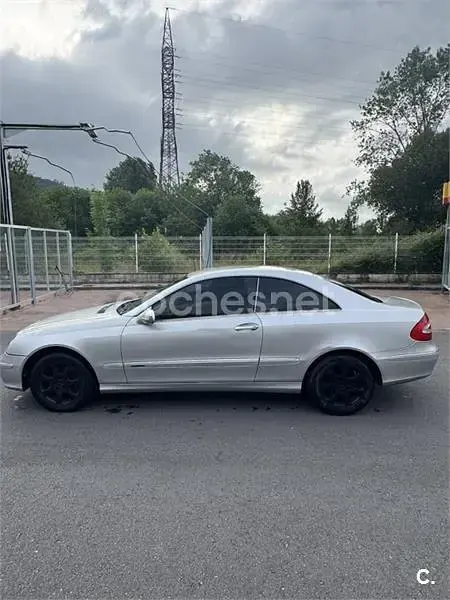 Usado Mercedes CLK240 Elegance 170 CV (125 kW) 2002 Gris / plata Coupe