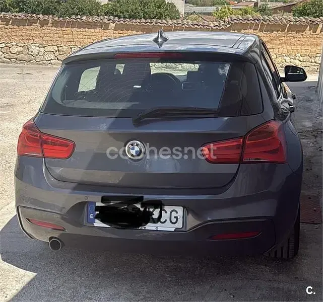 Usado BMW 118 150 CV (110 kW) 2017 Gris / plata Berlina