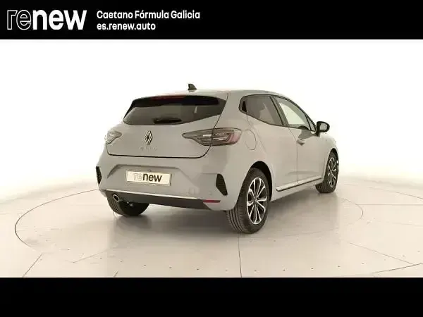 Usado Renault Clio V Techno 90 CV (66 kW) 2024 Gris Berlina