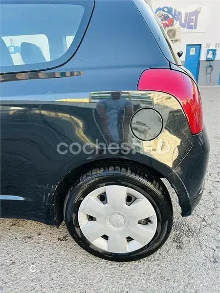 Usado Suzuki Swift GL 92 CV (67 kW) 2007 Negro Utilitario