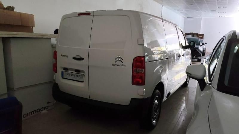 Usado Citroën Jumpy Comfort 122 CV (89 kW) 2018 Blanco Monovolumen
