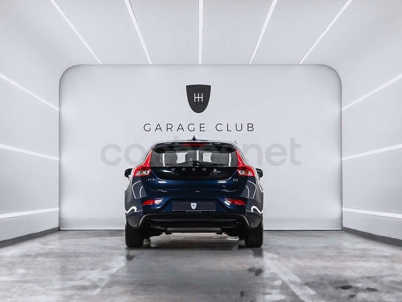 Usado Volvo V40 Kinetic 180 CV (132 kW) 2014 Azul Berlina