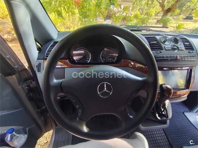 Usado Mercedes Viano 150 CV (110 kW) 2010 Beige Monovolumen