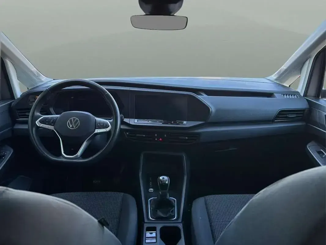 Usado VW Caddy 102 CV (75 kW) 2025 Beige Monovolumen