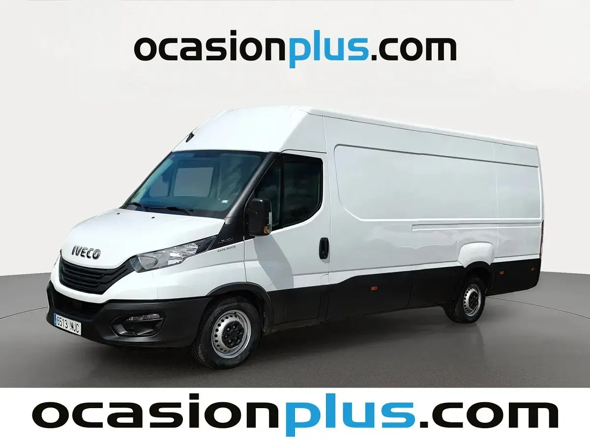 Begagnad Iveco Daily 156 HK (114 kW) 2023 Vit Kombi
