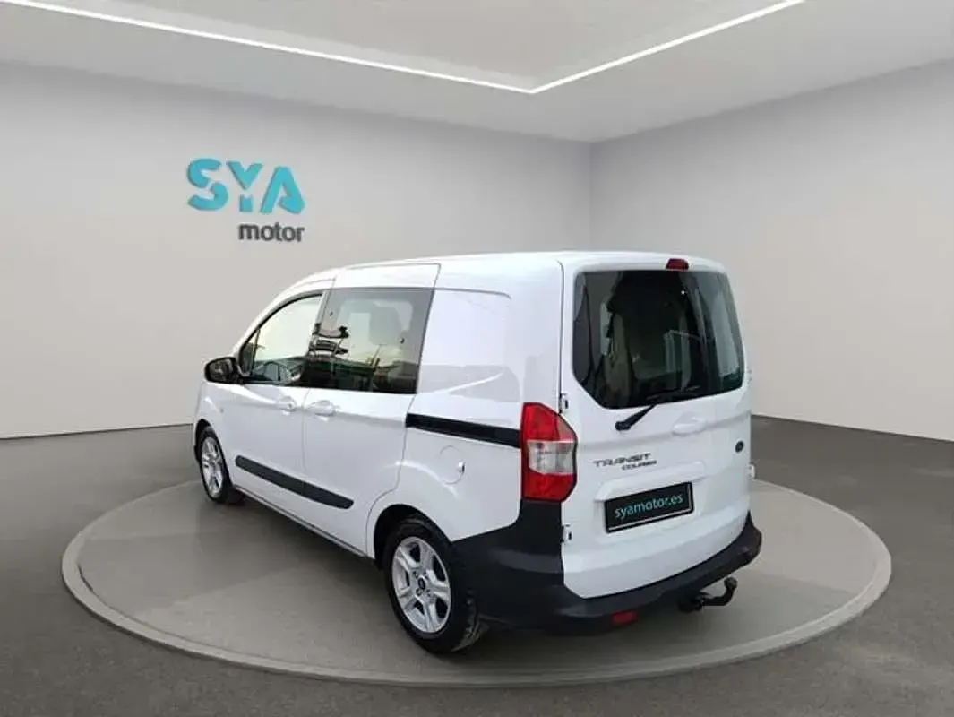 Usado Ford Transit Ambiente 101 CV (74 kW) 2020 Blanco Familiar