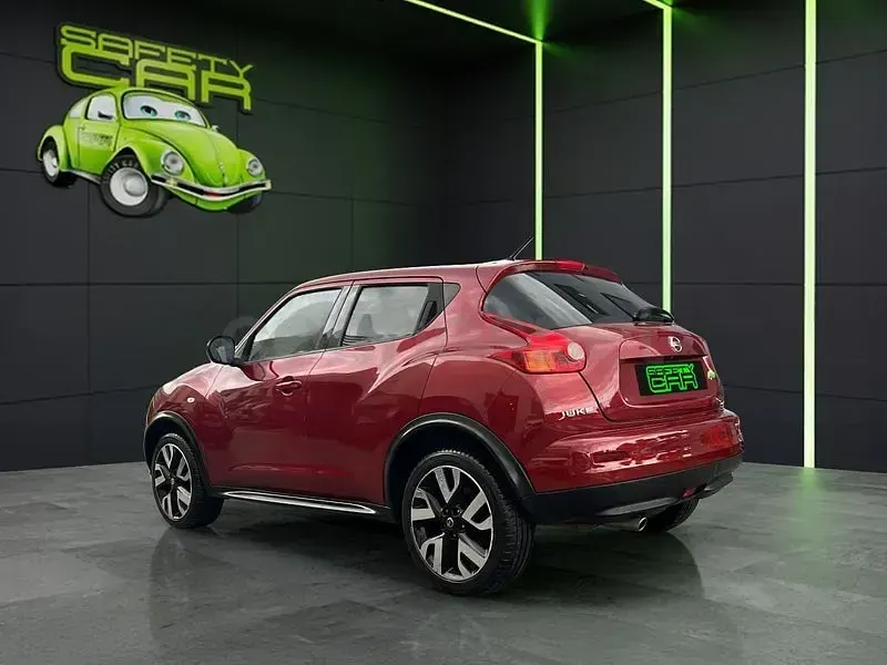 Usado Nissan Juke Tekna 117 CV (86 kW) 2014 Rojo SUV