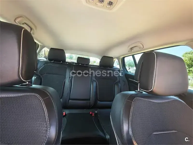 Usado Renault Mégane GrandTour Bose Edition 130 CV (95 kW) 2017 Azul Familiar