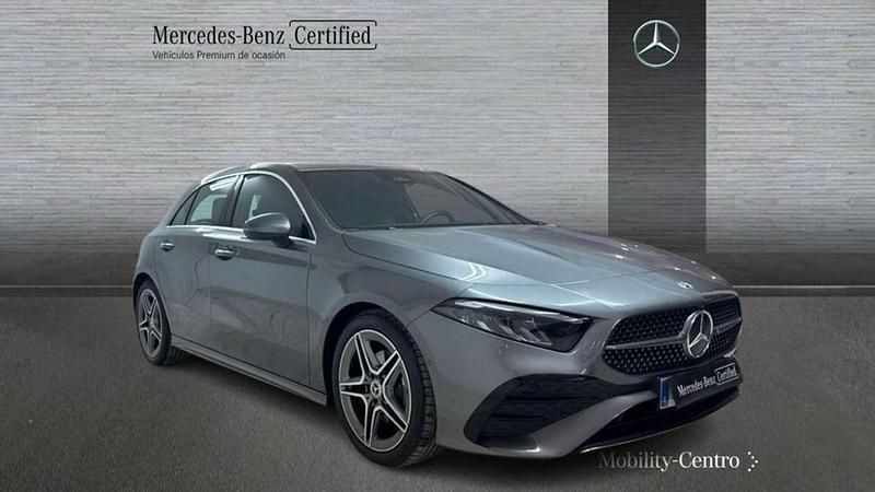 Usado Mercedes A180 109 CV (80 kW) 2024 Gris Utilitario
