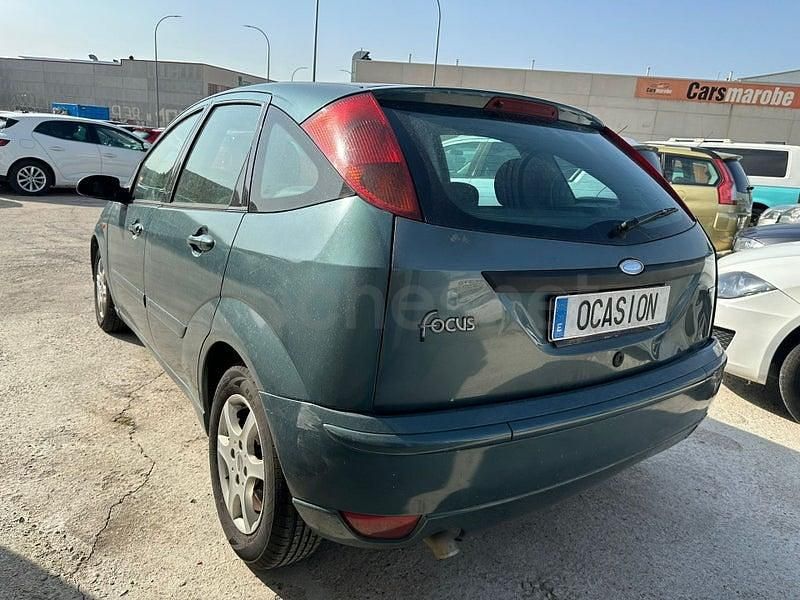 Usado Ford Focus Trend 115 CV (84 kW) 2003 Azul Berlina