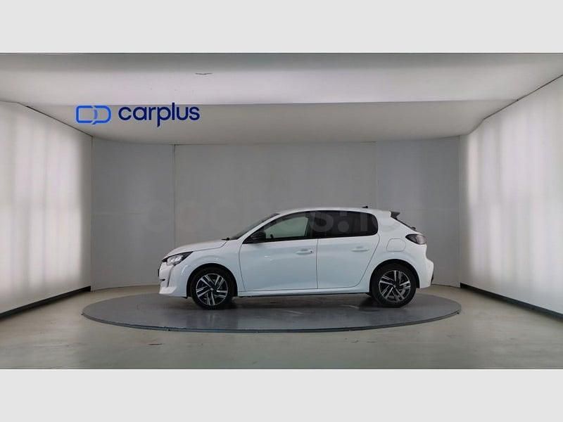 Usado Peugeot 208 Allure 100 CV (73 kW) 2023 Blanco banquise (opaco) Utilitario