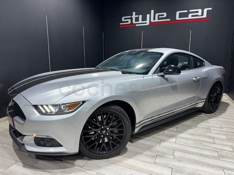 Usado Ford Mustang 310 CV (228 kW) 2016 Gris / plata Coupe
