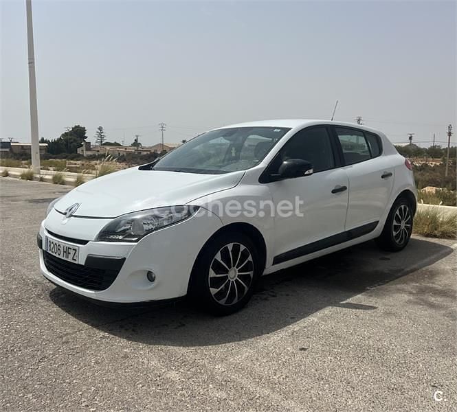 Blanco Usado 2011 Renault Mégane III Berlina | 3499 € (Precio justo) - Imagen 1/2
