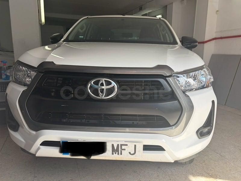 Usado Toyota HiLux 150 CV (110 kW) 2023 Blanco Pickup/Camioneta