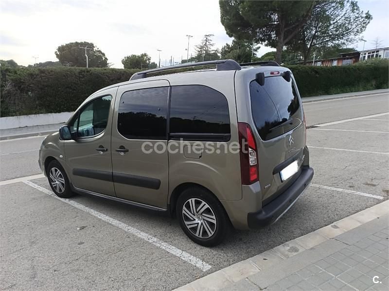 Usado Citroën Berlingo XTR 100 CV (73 kW) 2015 Marrón Monovolumen