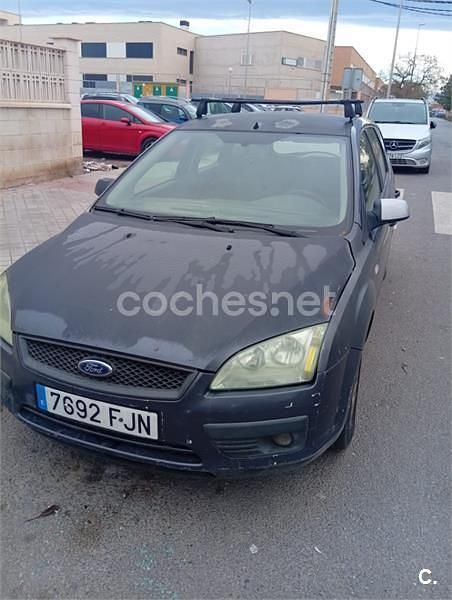 Usado Ford Focus Trend 115 CV (84 kW) 2007 Azul Berlina