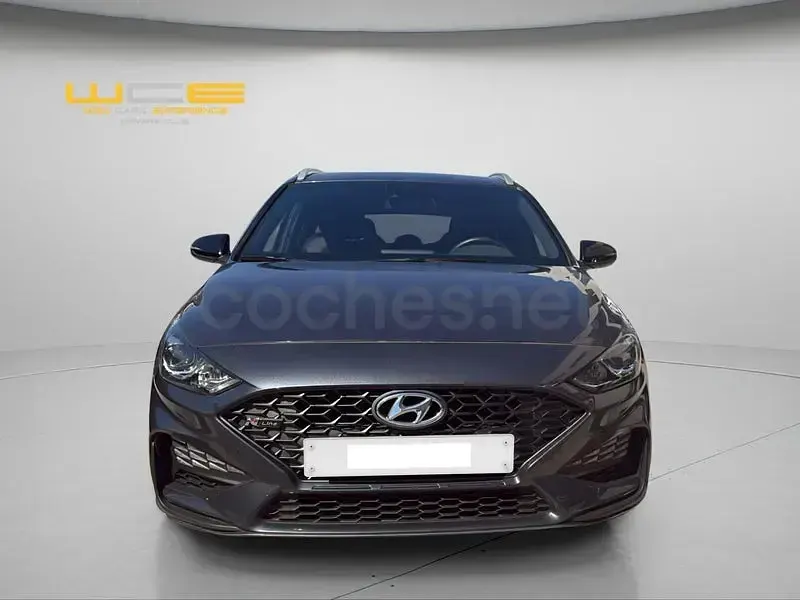 Usado Hyundai i30 N Line 120 CV (88 kW) 2023 Gris / plata Familiar