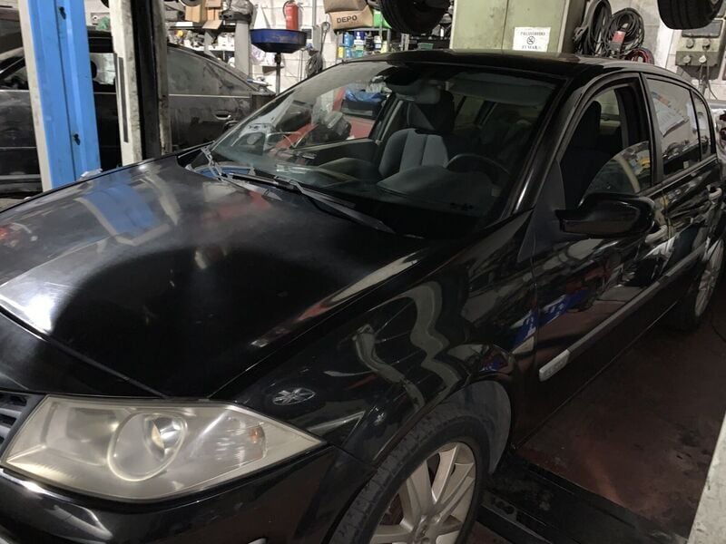 Usado Renault Mégane II Expression 130 CV (95 kW) 2006 Negro