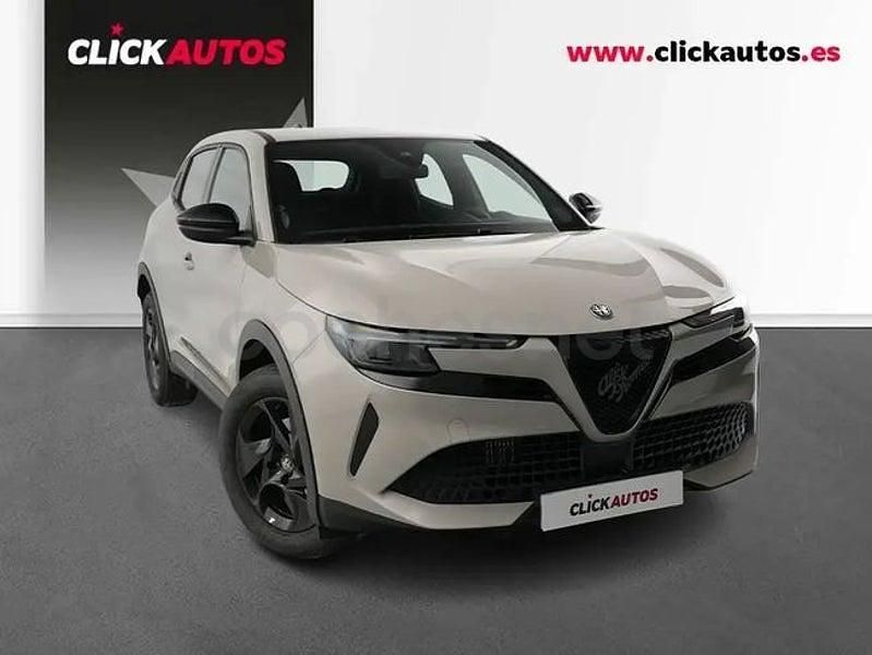 Usado Alfa Romeo Junior 136 CV (100 kW) 2025 Beige SUV