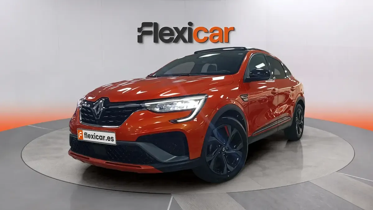Usado Renault Arkana 145 CV (106 kW) 2022 Granate SUV